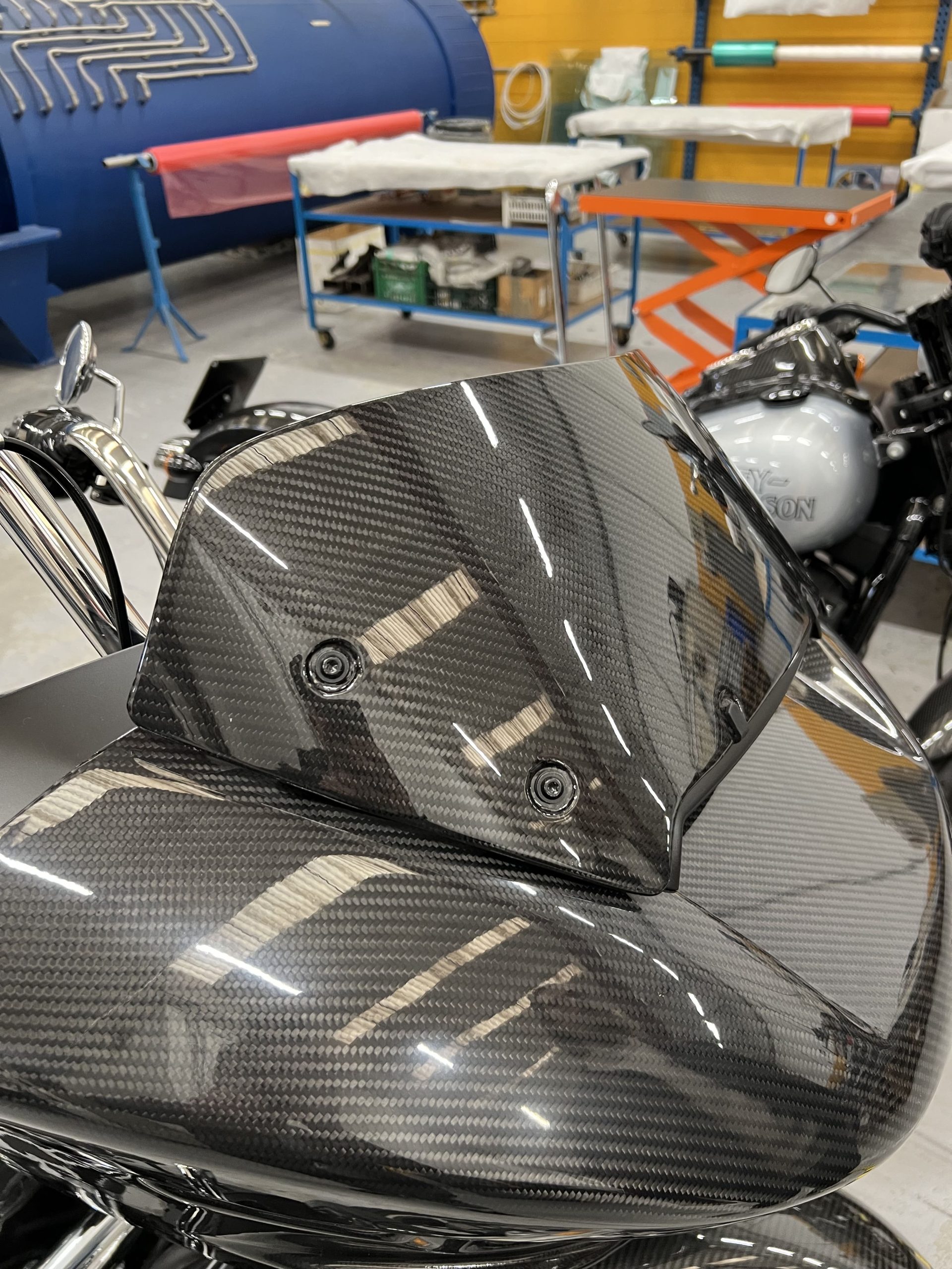 Art.Scorpione Nero - Premium Quality Carbon Fiber Windshield for 2024 and Up Road Glide - Image 4