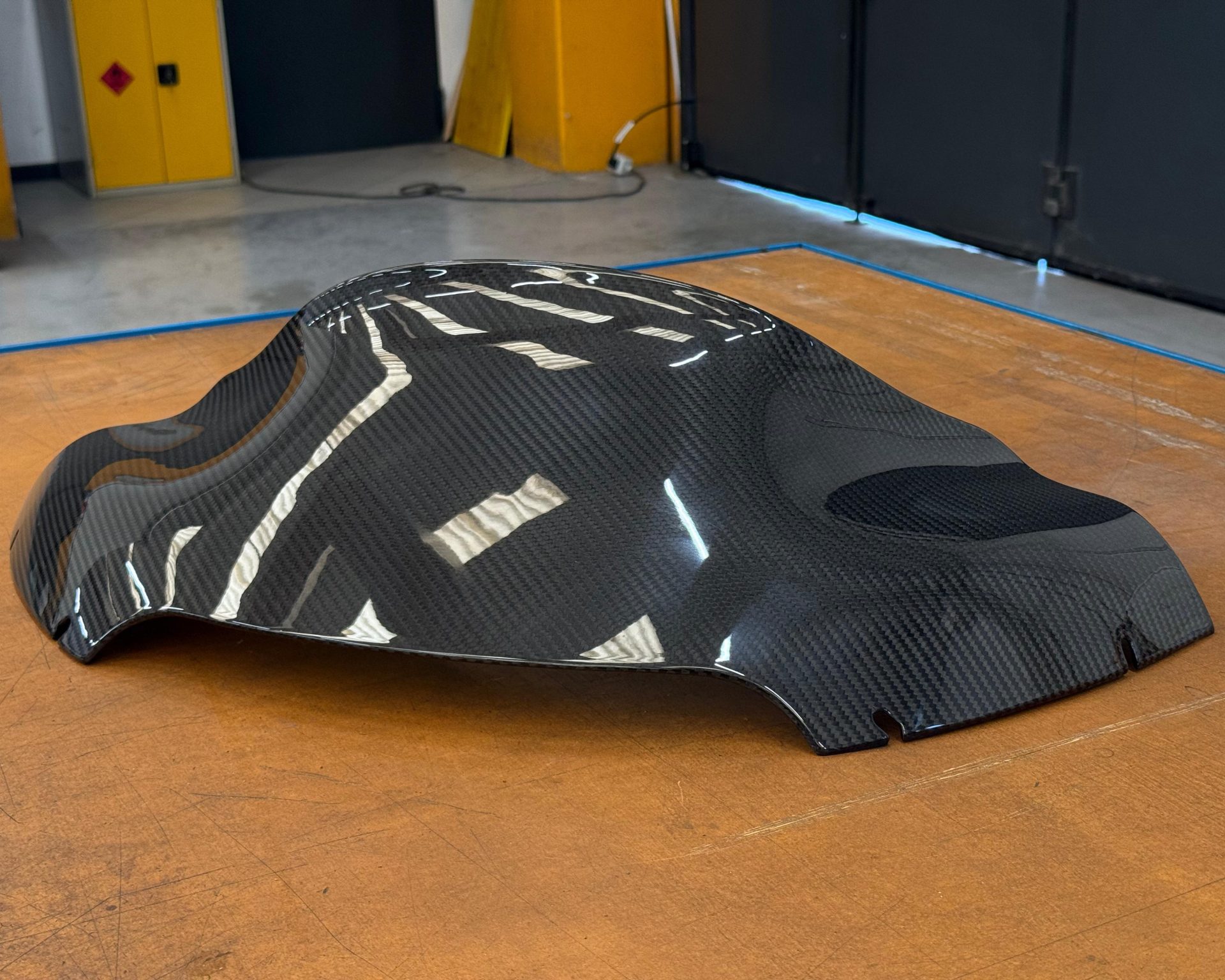 Art.Ascari - Premium Quality Carbon Fiber 9" Windshield For 2014 To 2023 Road Glide/Road Glide Special/Road Glide CVO/Road Glide Limited/Road Glide Ultra