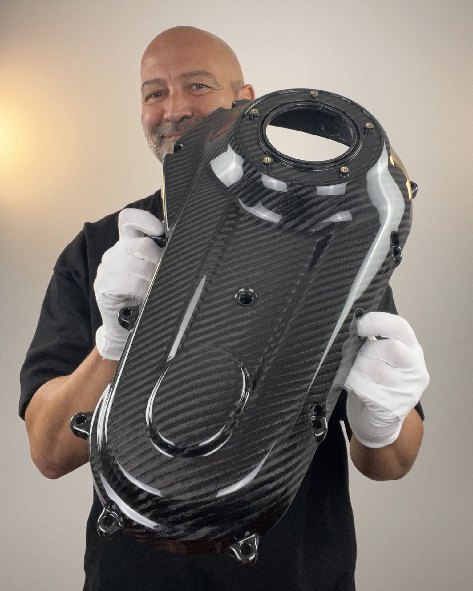 Art.Milwaukee 8.4 - Premium Quality Carbon Fiber M8 Softail Outer Primary Cover - Image 2