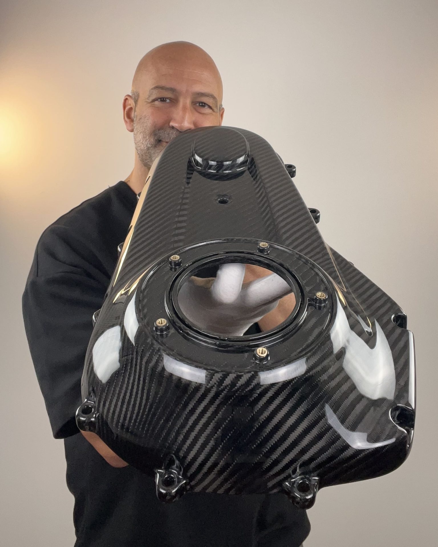 Art.Milwaukee 8.4 - Premium Quality Carbon Fiber M8 Softail Outer Primary Cover - Image 6