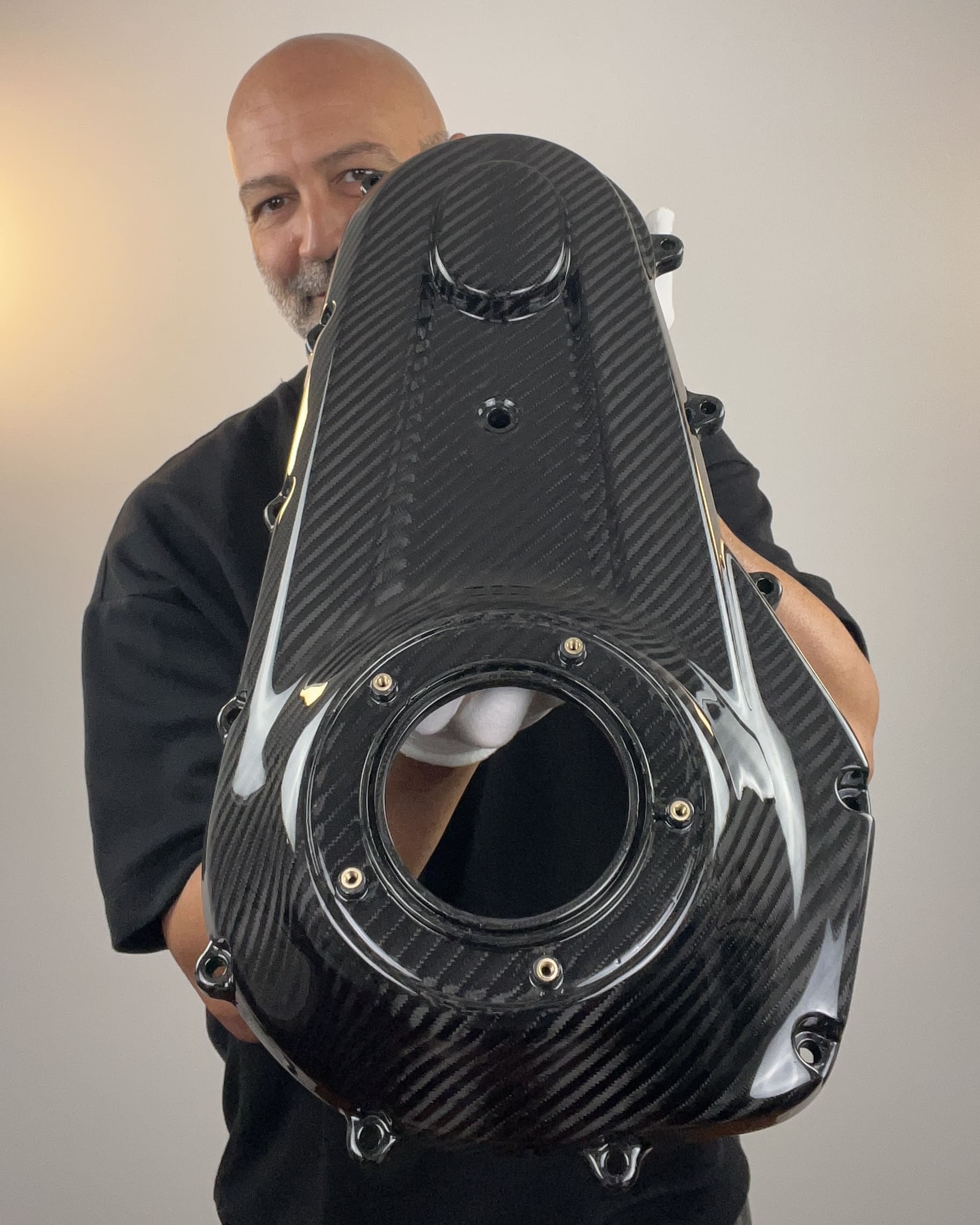 Art.Milwaukee 8.4 - Premium Quality Carbon Fiber M8 Softail Outer Primary Cover - Image 7