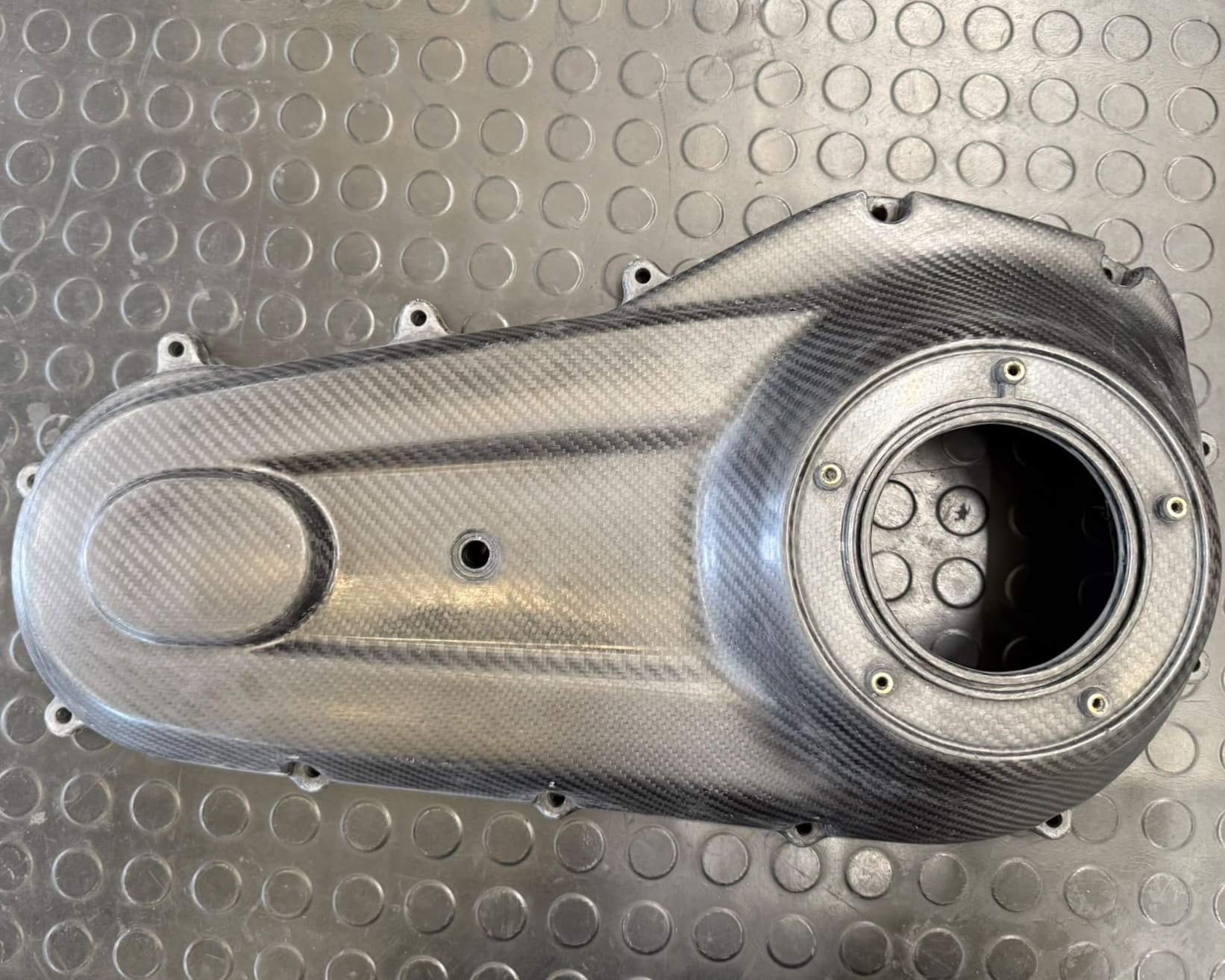 Art.Milwaukee 8.4 - Premium Quality Carbon Fiber M8 Softail Outer Primary Cover